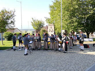 Standkonzert Dorfplatz Leobendorf