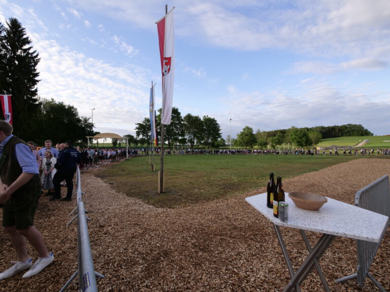 ... doch die Weinfest-Liebhaber ließen nicht auf sich warten