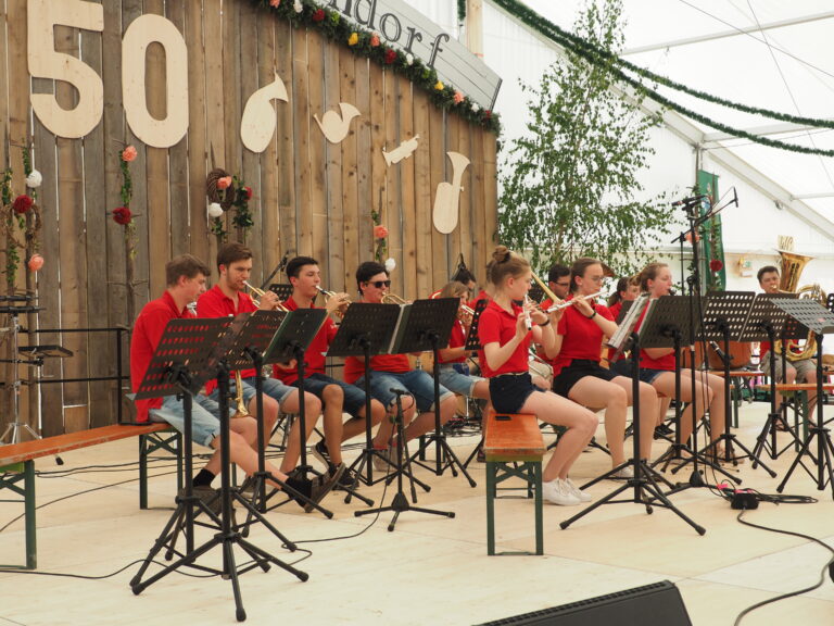 Die Jugendgruppe der Musikkapelle Inzing-Törring war stark vertreten.