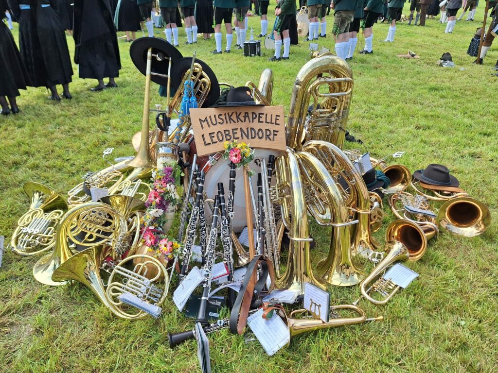 Zu jedem Musifest gehört auch der Musihaufen unter dem Gottesdienst